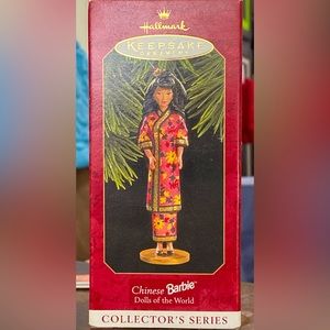 1997 Hallmark Dolls of the World Chinese Barbie Ornament. It is #2 in the series